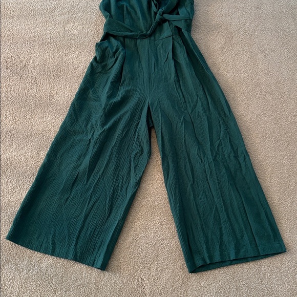 NWT! Calvin Klein Green sleeveless Jumpsuit with tie waist - Picture 4 of 4